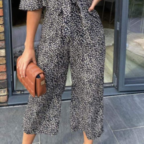 SOLD AX Paris_ WOMEN'S BLACK AZTEC Front Tie JUMPSUIT SZ 8 - Picture 2 of 4